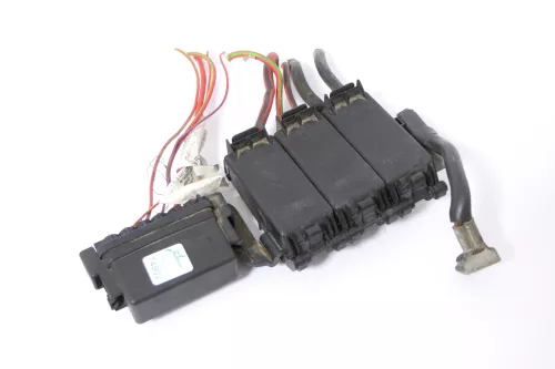 VW Fox 5Z Kasten Abdeckung Batterie Sicherungsträger Sicherung Sicherungskasten (168532)