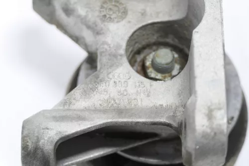 A4 8E 8H Getriebehalter Lager Halter 8E0399105JE Stütze Getriebe (168544)