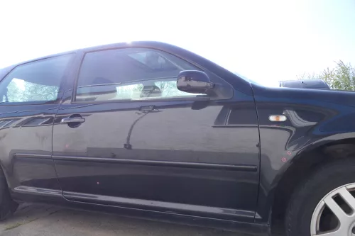 VW Golf 4 Tür vorne rechts Beifahrertür 2/3-Türer schwarz LC9Z ohnAnbauteile