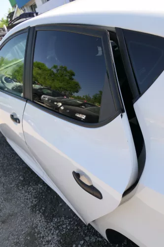 Seat Ibiza 6J Tür hinten links weiß LB9A 4/5-Türer - ohne Anbauteile (168951)