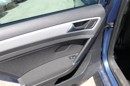 1x VW Golf 7 5G AU Variant Kombi Türverkleidung Tür hinten links schwarz (169154)