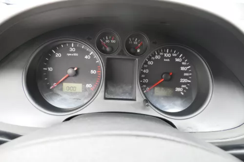 Seat Ibiza 6L Tacho Tachometer Kombiinstrument 281.000km 6L0920820K 013 TDI ASZ
