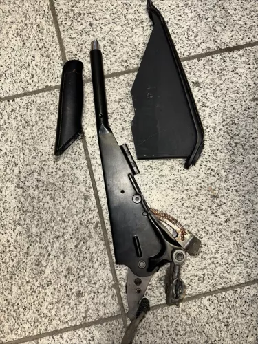 Audi A4 B5 Handbremse Feststellbremse schwarz Leder Griff 8D0711463C (169678)