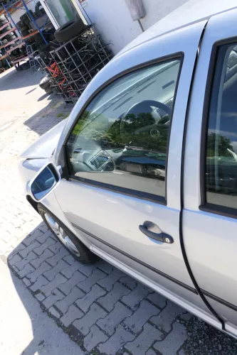 VW Golf 4 Bora Tür vorne links Fahrertür 4/5-Türer & Kombi silber LA7W -ohneAnba (169720)