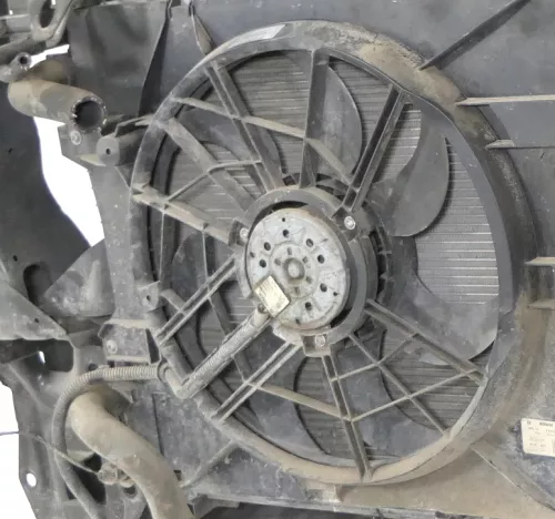 VW T5 Lüfterzarge Lüfter Kühlerlüfter Halter Lüftermotor Motor 7H0959455A / D