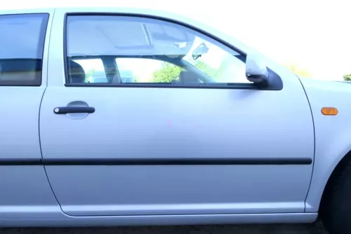 VW Golf 4 Tür vorne rechts Beifaahrertür 2/3-Türer silber grau LB7Z ohneAnbaute