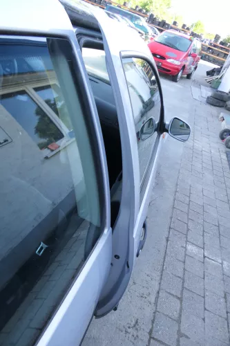 VW Golf 4 Tür vorne rechts Beifaahrertür 2/3-Türer silber grau LB7Z ohneAnbaute (170091)