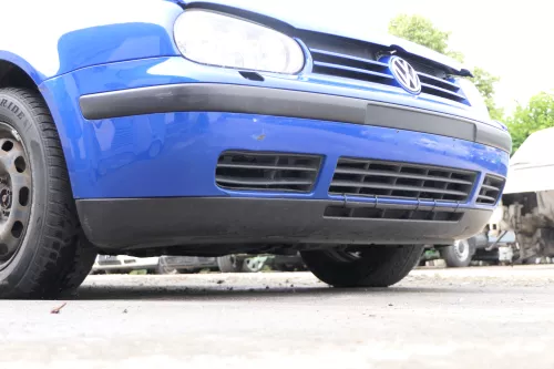 VW Golf 4 Stoßstange vorne Frontstoßstange Stoßfänger blau LW5Z SWR (170101)