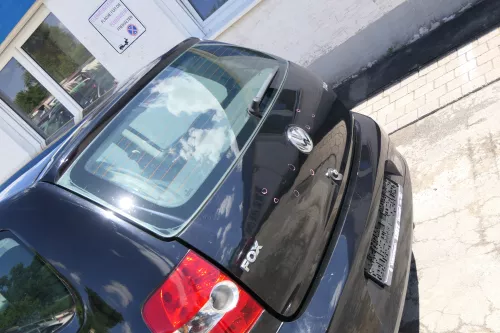 VW Fox 5Z Heckklappe Kofferraumklappe Klappe hinten + Scheibe schwarz L041 (170167)