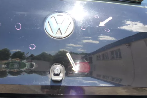 VW Fox 5Z Heckklappe Kofferraumklappe Klappe hinten + Scheibe schwarz L041 (170167)