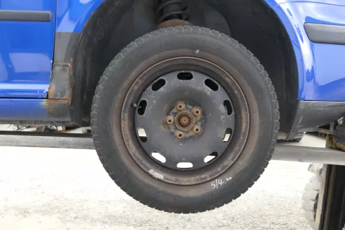 4x VW Golf 4 Bora 195/65 R15 91T Winterreifen M+S Reifen 6jx15H2 ET38 ca. 4-6mm