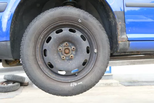 4x VW Golf 4 Bora 195/65 R15 91T Winterreifen M+S Reifen 6jx15H2 ET38 ca. 4-6mm (170191)