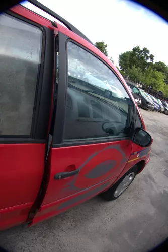 Sharan 7M Alhambra Tür rechts vorne Beifahrertür rot bis Bj1999 ohne Anbaute (170302)