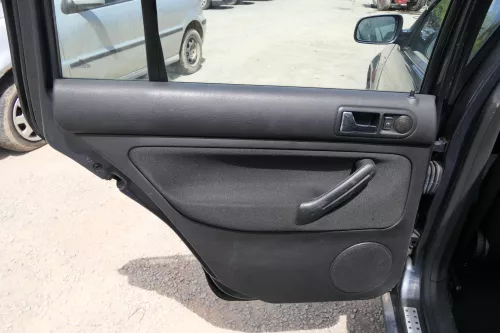 1x VW Golf 4 1J Kombi Türverkleidung Verkleidung Tür hinten links schwarz (170454)