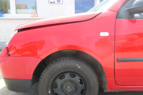 VW Lupo Kotflügel vorne links rot LP3G vorn
