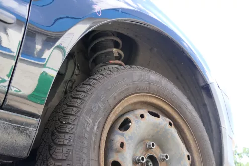 VW Fox 5Z Kotflügel vorne rechts schwarz L041 (170839)