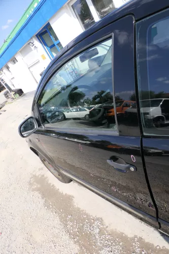 VW Fox 5Z Tür vorne links Fahrertür schwarz L041 (170841)