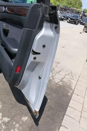 Audi A6 4B C5 Tür nur Türblatt vorne rechts Beifahrertür grau silber LY7M (170931)