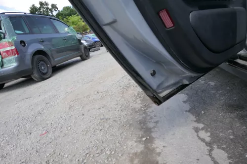 Audi A6 4B C5 Tür Türblatt hinten links grau silber LY7M nur Türblatt (170932)