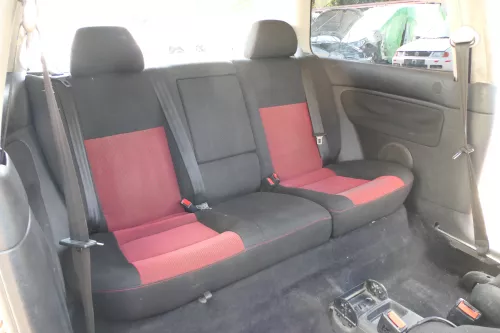 VW Golf 4 Limousine Sitz Rückbank Rücksitzbank hinten Sitze Sportsitze rot (171088)