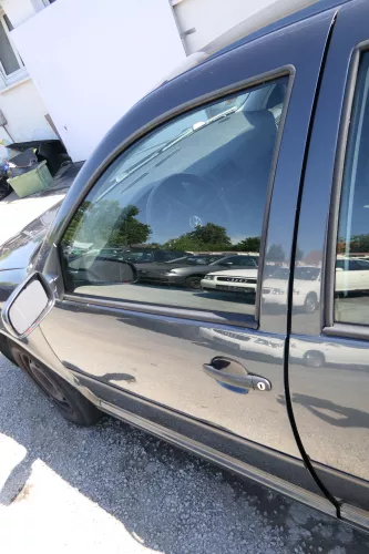 VW Golf 4 Bora Tür vorne links Fahrertür 4/5-Türer Kombi Variant grau blue LC7V (171126)