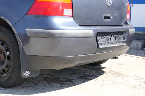 VW Golf 4 Limousine Stoßstange hinten Heckstoßstange Stoßfänger grau LC7V (171129)