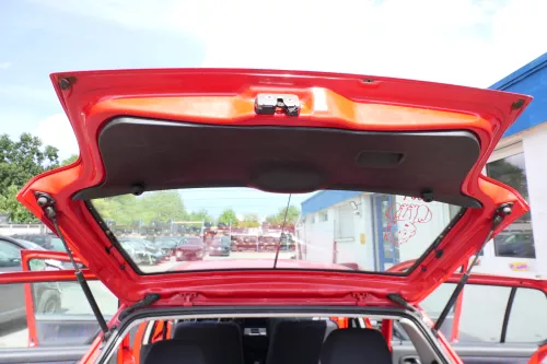 VW Polo 6N Heckklappe Klappe hinten Kofferraumklappe mit Scheibe rot LP3G (171172)