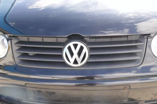 VW Polo 9N Stoßstange Frontstoßstange vorne schwarz L041 + Grill (171182)