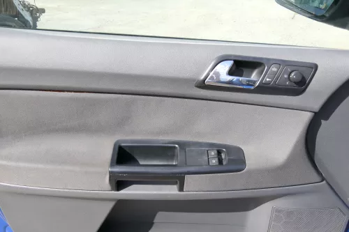 1x VW Polo 9N 9N3 Türverkleidung Verkleidung Tür vorne links  4/5-Türer dunkel (171209)