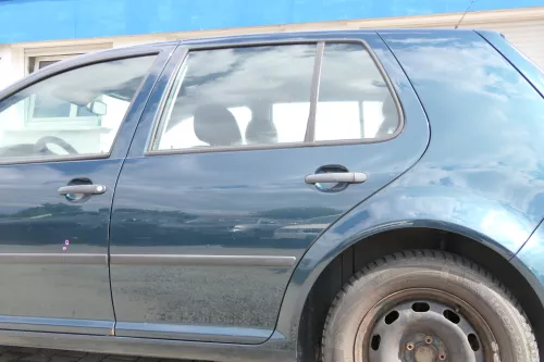 VW Golf 4 1J Limousine Tür hinten links grün LC6X (KEINkombi)