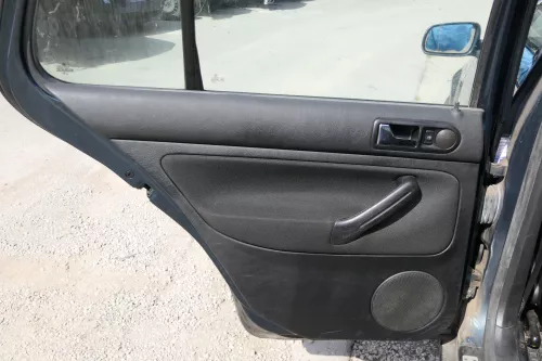 1x VW Golf 4 1J Limousine Türverkleidung Verkleidung Tür hinten links schwarz (171228)