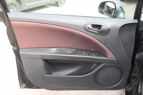 1x Leon 1P Türverkleidung Verkleidung Tür vorne links Griff grau persiaschwarz (171339)