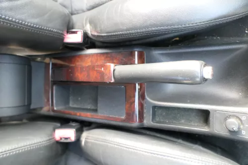 Audi A6 4B Handbremse Feststellbremse schwarz Leder Verkleidung Abdeckung (171430)