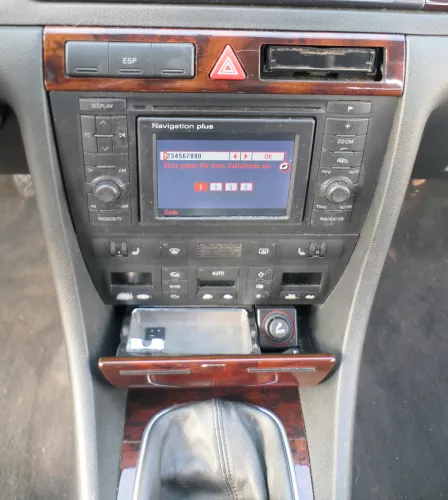 Audi A6 4B C5 Verkleidung Klappe Abdeckung Dekor Holz Optik Nußbaum (171434)