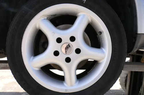 4x A4 B5 A6 4B Alufelgen 205/55 R16 91V Sommerreifen Reifen KBA 44409 AEZ 3-5mm (171472)