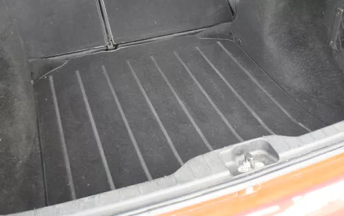 VW Polo Variant Kombi Verkleidung Teppich Kofferraum Kofferraumteppich schwarz