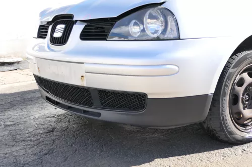 Seat Arosa 6H Stoßstange Frontstoßstange vorne grau silber LS7N Facelift + Grill (171499)