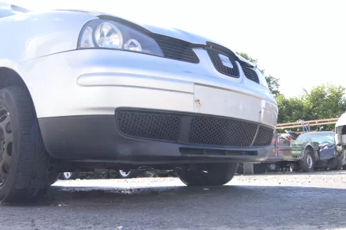 Seat Arosa 6H Stoßstange Frontstoßstange vorne grau silber LS7N Facelift + Grill (171499)