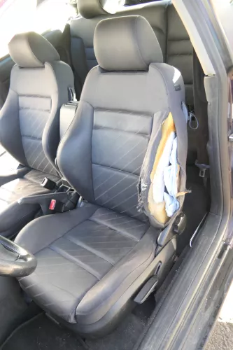 A3 8L Sitz Fahrersitz vorne links 2/3-Türer klappbar höhenverstellbar Sportsitz (171529)