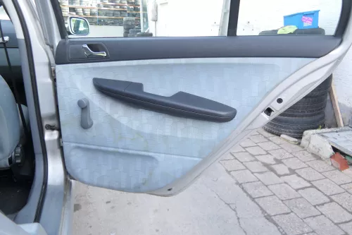 4 x Skoda Fabia 6Y Stufenheck Türverkleidung Verkleidung Tür vorn vorne links re (171569)