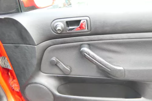 1x VW Golf 4 Bora Türverkleidung Verkleidung Tür vorne rechts 4/5-Türer schwarz (171596)