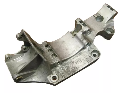 VW Golf 4 Bora Konsole Aggregateträger Halter Lichtmaschine 06A903141P 2,0 (171754)