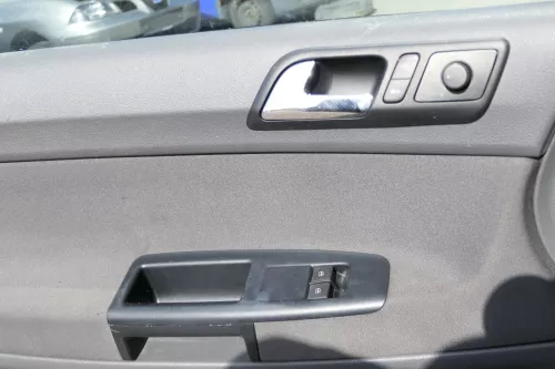 1x VW Polo 9N Türverkleidung Verkleidung Tür vorne links 2/3-Türer Fahrertür (171774)