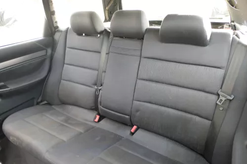 Audi A4 B5 Kombi Avant Rückbank Rücksitzbank Sitz Rücksitz 3 Punkt Gurt Kopfstüt