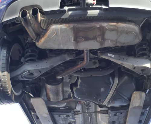 VW Golf 6 5K Auspuff hinten Endschalldämpfer Benziner MItteltopf Mitte 1,4 CAXA