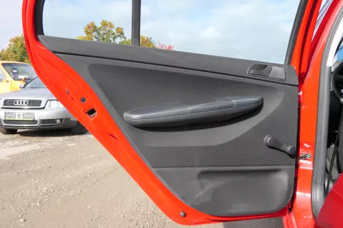 1 x Skoda Fabia 6Y Türverkleidung Verkleidung Tür hinten links schwarz onyx