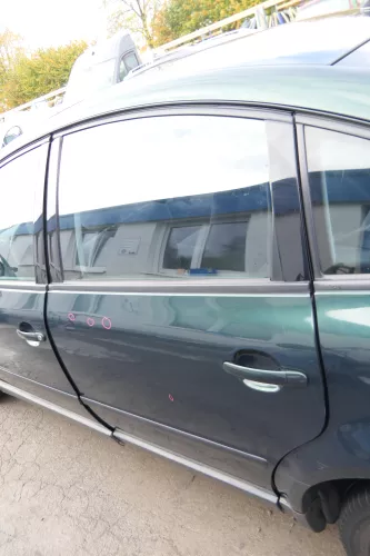 VW Passat 3B 3BG Limousine Tür hinten links grün LC6N (171973)