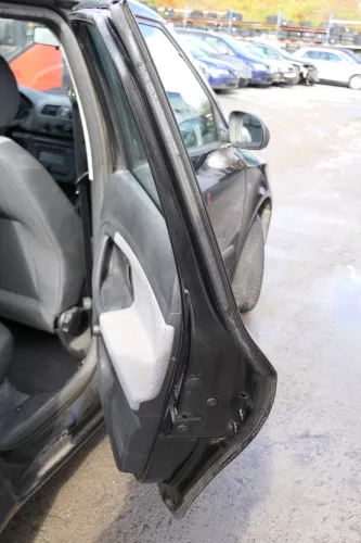 Skoda Fabia 5J Limousine Tür hinten rechts schwarz LF9R (172017)