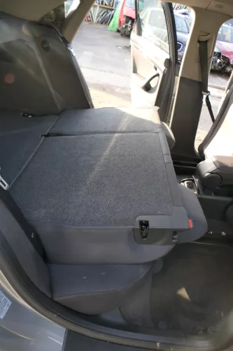 Audi A4 B6 B7 8E Limousine Sitz Rückbank Rücksitzbank hinten schwarz umklappbar (172060)