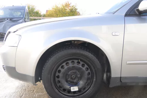 Audi A4 8E Bremssattel 8E0615123A vorne links Bremse Satttel